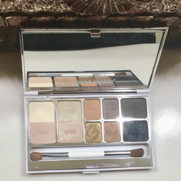 🎉BLISS 10 Piece Luxury Eyeshadow Palette - Picture 3 of 4